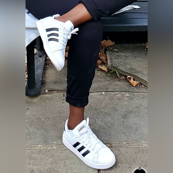 Adidas grand court shoe 2.0 W 8.5 - Picture 1 of 4